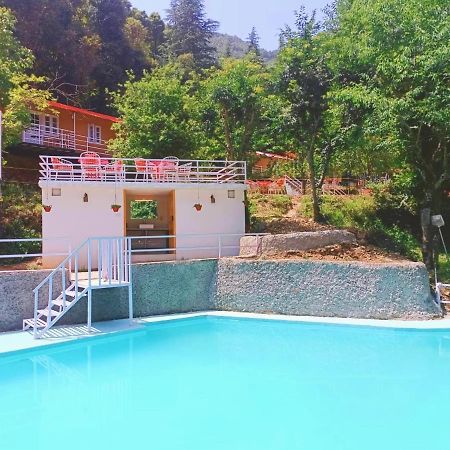 Aamod At Shoghi Luxury Cottage Resort ชิมลา ภายนอก รูปภาพ