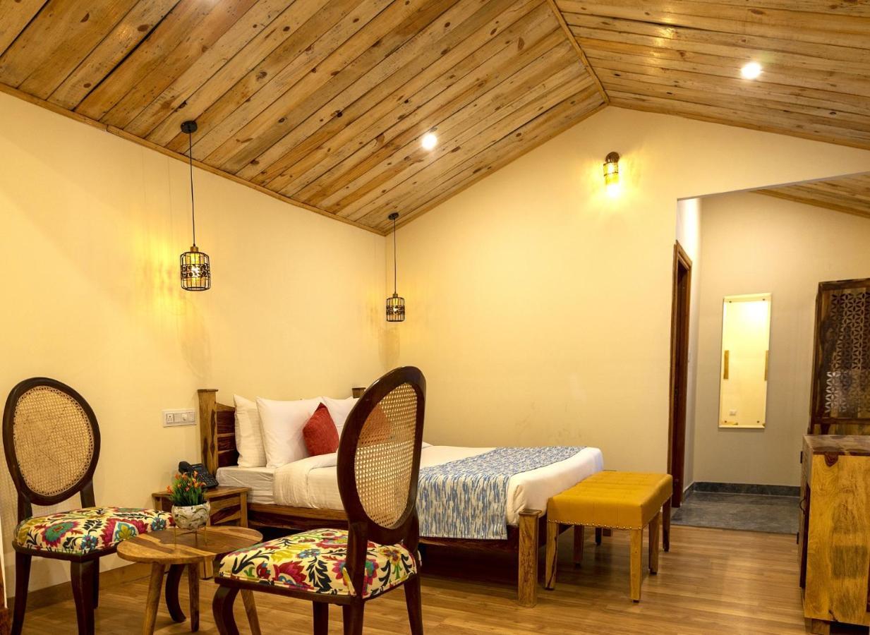 Aamod At Shoghi Luxury Cottage Resort ชิมลา ภายนอก รูปภาพ