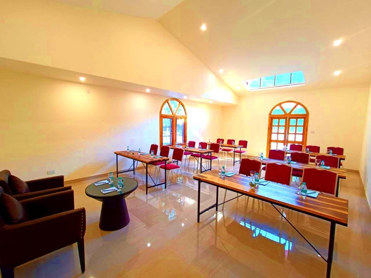 Aamod At Shoghi Luxury Cottage Resort ชิมลา ภายนอก รูปภาพ