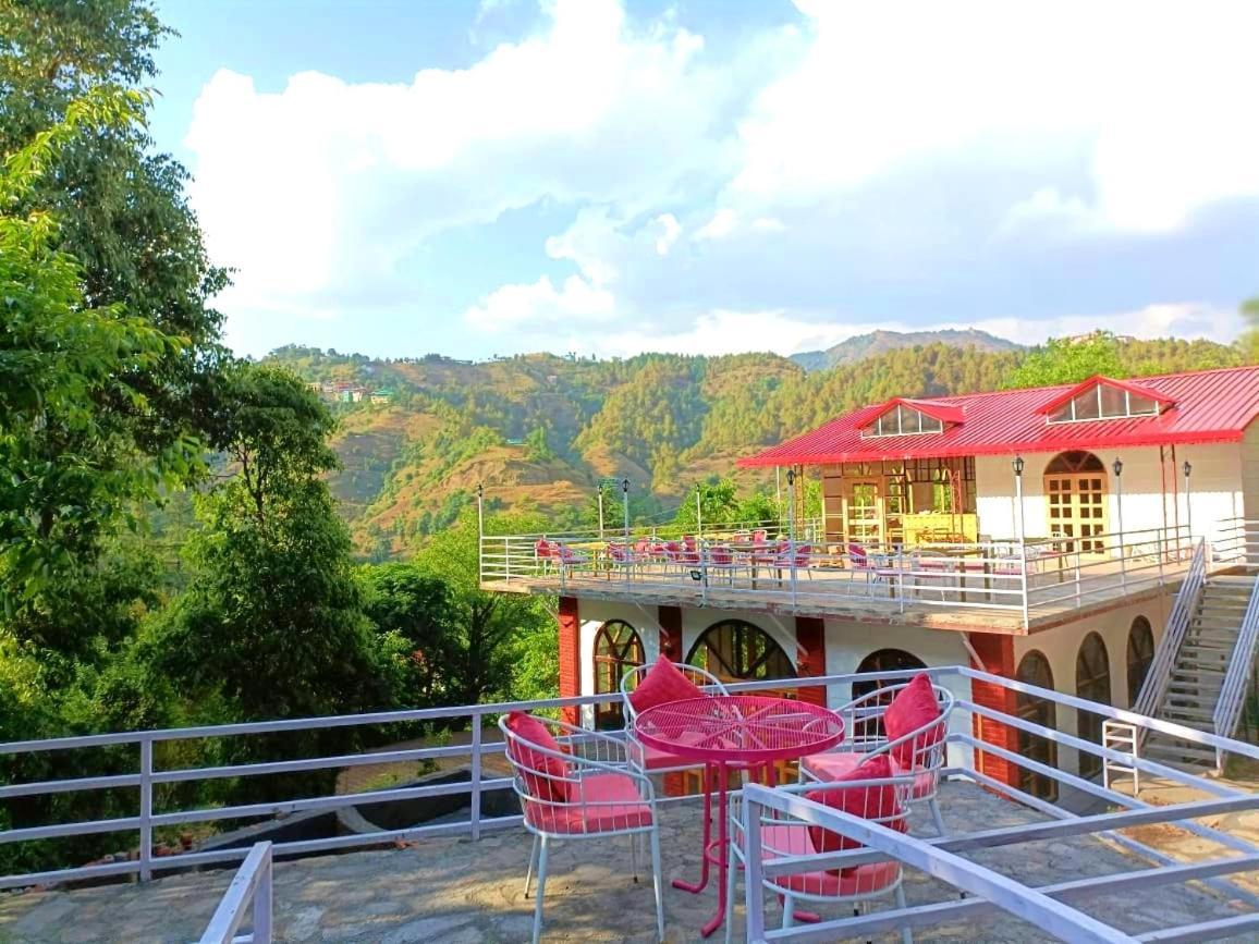 Aamod At Shoghi Luxury Cottage Resort ชิมลา ภายนอก รูปภาพ