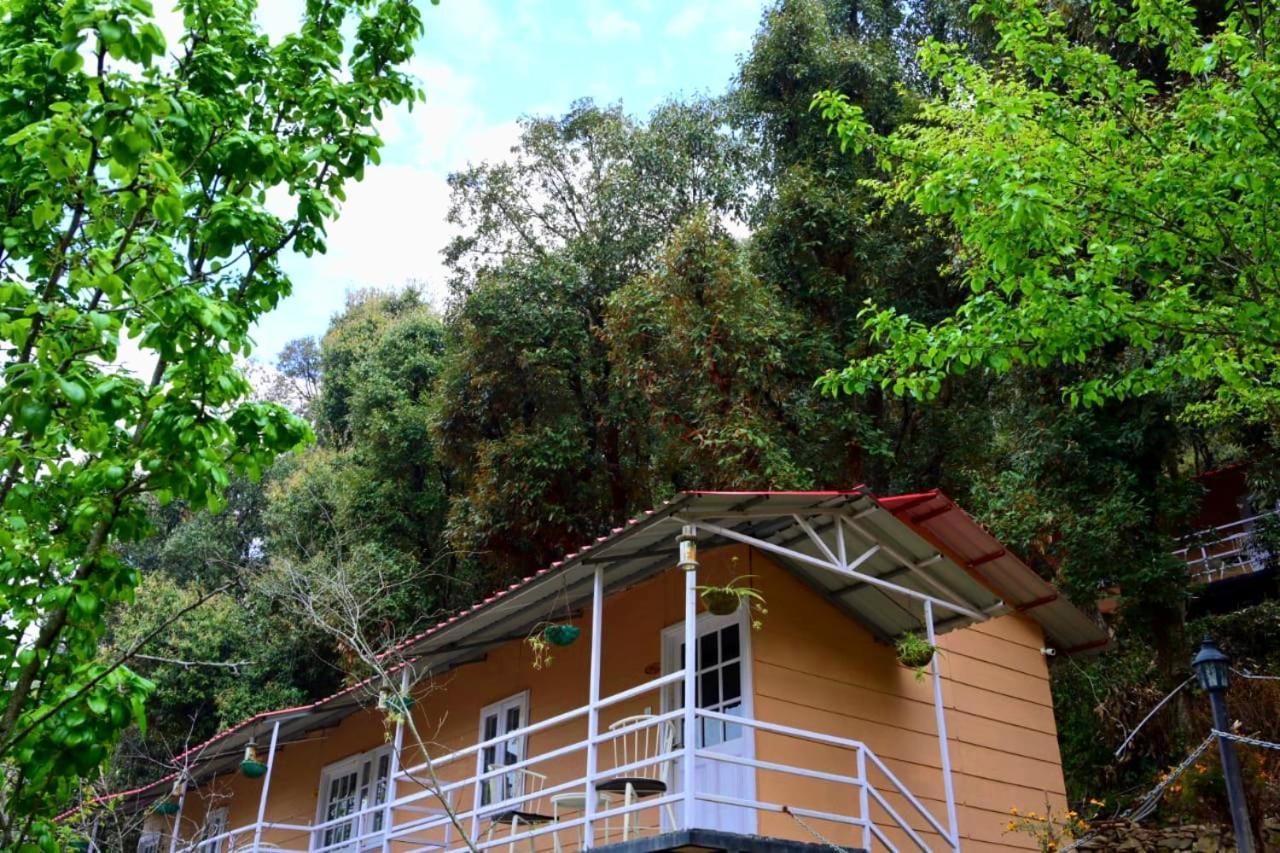 Aamod At Shoghi Luxury Cottage Resort ชิมลา ภายนอก รูปภาพ